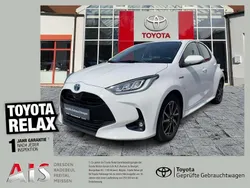 Super white 2 Gebraucht 2021 Toyota Yaris Hybrid Team Kleinwagen | 17.550 € (Guter Preis)