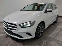 Silber Gebraucht 2020 Mercedes B250e Van / Kleinbus | 21.990 € (Fairer Preis)