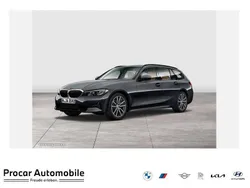 Grau Gebraucht 2022 BMW 330 Sport Line Kombi | 37.890 € (Fairer Preis)