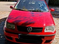 Rot Gebraucht 2001 VW Polo Basis Limousine | 590 € (Fairer Preis)