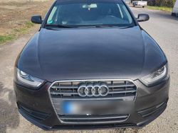 Schwarz Gebraucht 2013 Audi A4 Kombi | 11.000 € (Etwas zu teuer)
