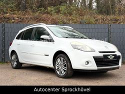 Weiß Gebraucht 2012 Renault Clio GrandTour Night&Day Kombi | 6.999 €