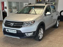 Grau Gebraucht 2016 Dacia Sandero Prestige Kleinwagen | 10.799 € (Fairer Preis)