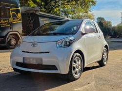 Weiß Gebraucht 2009 Toyota iQ Kleinwagen | 3.300 € (Guter Preis)