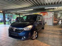 Blau Gebraucht 2015 Dacia Lodgy Celebration Van / Kleinbus | 9.490 € (Teuer)