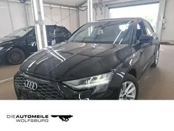 Mythosschwarz metallic (metallic) Gebraucht 2023 Audi A3 Sportback Limousine | 24.690 € (Guter Preis)