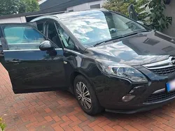 Schwarz Gebraucht 2012 Opel Zafira Tourer Van / Kleinbus | 5.500 € (Fairer Preis)