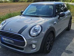 Grau Gebraucht 2017 Mini Cooper Chili Kleinwagen | 13.300 € (Fairer Preis)