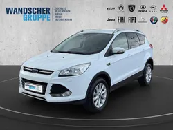 Weißschwarz Gebraucht 2015 Ford Kuga Titanium SUV | 12.590 € (Fairer Preis)