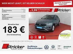 Blau (petroleum blue metallic) Gebraucht 2024 VW T-Roc Life SUV | 21.798 € (Guter Preis)