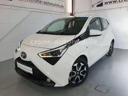 Weiß Gebraucht 2019 Toyota Aygo Kleinwagen | 9.795 € (Fairer Preis)