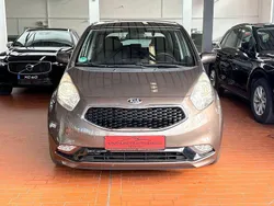 Grau Gebraucht 2018 Kia Venga Attract Kleinwagen | 10.400 € (Etwas zu teuer)