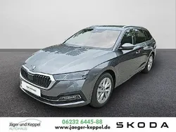 Graphite grau metallic Gebraucht 2024 Skoda Octavia Style Kombi | 34.900 € (Teuer)