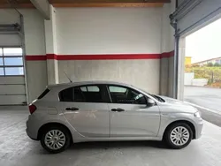 Silber Gebraucht 2016 Fiat Tipo Kleinwagen | 9.250 €
