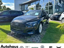 Brillantschwarz Gebraucht 2023 Audi A3 Sportback Advanced Kombi | 29.900 € (Fairer Preis)