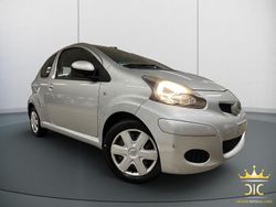 Silber Gebraucht 2011 Toyota Aygo Cool Kleinwagen | 2.995 € (Fairer Preis)