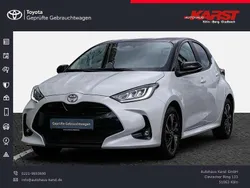 Platin weiss/bi color Gebraucht 2024 Toyota Yaris Hybrid Kleinwagen | 23.945 € (Fairer Preis)