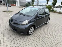 Grau Gebraucht 2008 Toyota Aygo Cool Kleinwagen | 1.555 € (Fairer Preis)