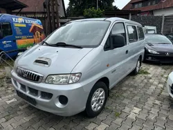 Silber Gebraucht 2009 Hyundai H-1 Van / Kleinbus | 3.650 €