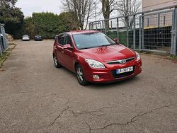 Rot Gebraucht 2009 Hyundai i30 Limousine | 4.200 € (Etwas zu teuer)