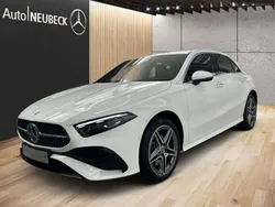 Unilack polarweiß Gebraucht 2024 Mercedes A250 AMG Limousine | 33.440 € (Fairer Preis)
