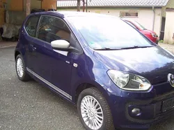 Blau Gebraucht 2016 VW up! CLUB Kleinwagen | 6.300 € (Guter Preis)