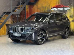 Arktikgrau brillanteffekt Gebraucht 2019 BMW X7 M Sport SUV | 53.900 €