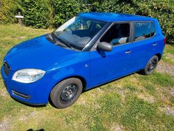 Blau Gebraucht 2009 Skoda Fabia Kleinwagen | 1.600 € (Fairer Preis)