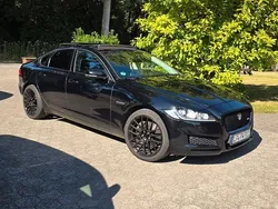 Schwarz Gebraucht 2017 Jaguar XF S Limousine | 19.300 € (Fairer Preis)