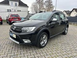 Perlmuttschwarz Gebraucht 2019 Dacia Sandero Prestige SUV | 11.950 € (Etwas zu teuer)