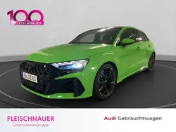 Gruen Gebraucht 2024 Audi RS3 Sportback Design Kleinwagen | 66.880 €