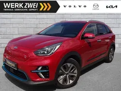 Rot Gebraucht 2021 Kia e-Niro 3 SUV | 24.490 € (Fairer Preis)