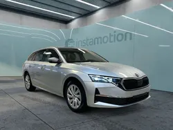 Silber Gebraucht 2024 Skoda Octavia Selection Kombi | 30.791 € (Fairer Preis)