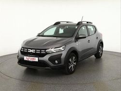 Grau Gebraucht 2025 Dacia Sandero Stepway SUV | 16.490 € (Guter Preis)