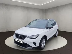 "candy" weiss Gebraucht 2024 Seat Arona FR SUV | 18.980 € (Fairer Preis)