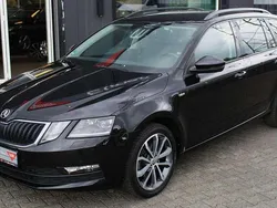 Schwarz Gebraucht 2020 Skoda Octavia Soleil Kombi | 18.490 € (Guter Preis)