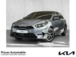 Silber Neu 2025 Kia Ceed Limousine | 26.390 € (Fairer Preis)