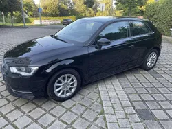 Schwarz Gebraucht 2014 Audi A3 Attraction Limousine | 6.490 € (Guter Preis)