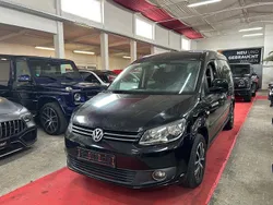 Schwarz Gebraucht 2012 VW Caddy Maxi Van / Kleinbus | 4.999 €