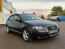 Grau Gebraucht 2006 Audi A3 Attraction Limousine | 5.850 € (Teuer)