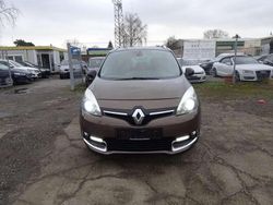 Mokkabraun Gebraucht 2014 Renault Scénic III Bose Edition Van / Kleinbus | 6.500 € (Guter Preis)