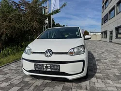 Weiß Gebraucht 2017 VW up! move up! Kleinwagen | 4.900 € (Guter Preis)