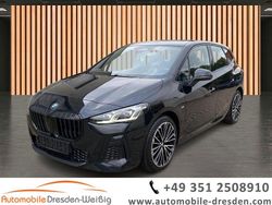 Black sapphire metallic Gebraucht 2024 BMW 218 Active Tourer M Sport Van / Kleinbus | 28.980 € (Guter Preis)