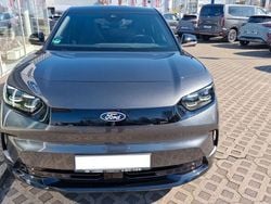 Grau Gebraucht 2024 Ford Capri Premium Limousine | 46.899 € (Etwas zu teuer)