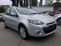 Grau Gebraucht 2011 Renault Clio GrandTour Dynamique Kombi | 3.499 € (Fairer Preis)