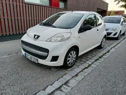 Weiß Gebraucht 2012 Peugeot 107 Active Kleinwagen | 1.900 € (Fairer Preis)