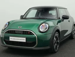 Grün Gebraucht 2024 Mini Cooper S Favoured Kleinwagen | 30.063 € (Superpreis)
