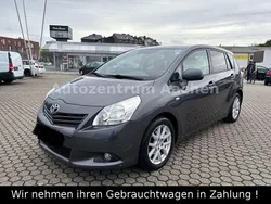 Grau Gebraucht 2012 Toyota Verso Travel Van / Kleinbus | 4.990 € (Guter Preis)