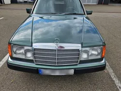 Grau Gebraucht 1990 Mercedes 260 Limousine | 6.800 €