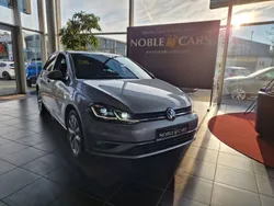 Tungsten silver metallic (metallic) Gebraucht 2020 VW Golf VII Highline Limousine | 21.290 € (Fairer Preis)